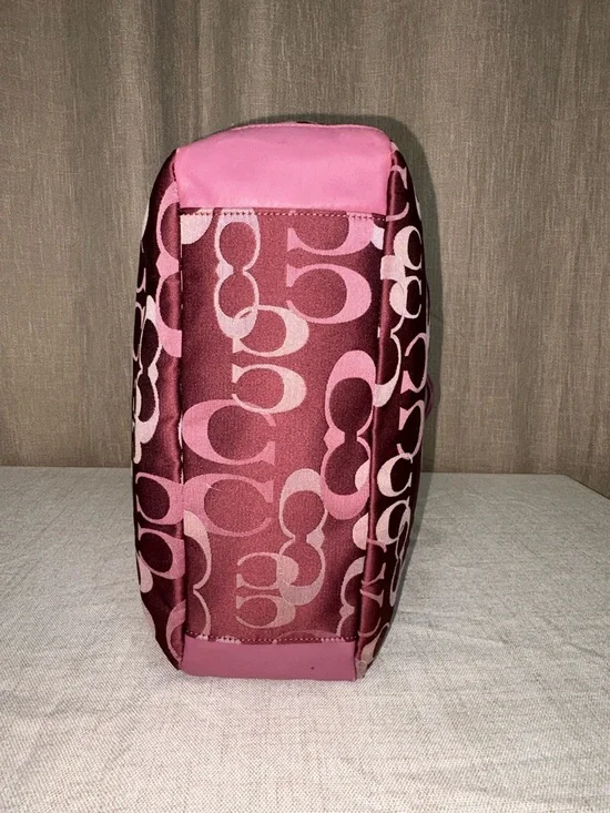 Coach Gallery Optic Signature Tote in Burgundy and Pink - Picture 5 of 10